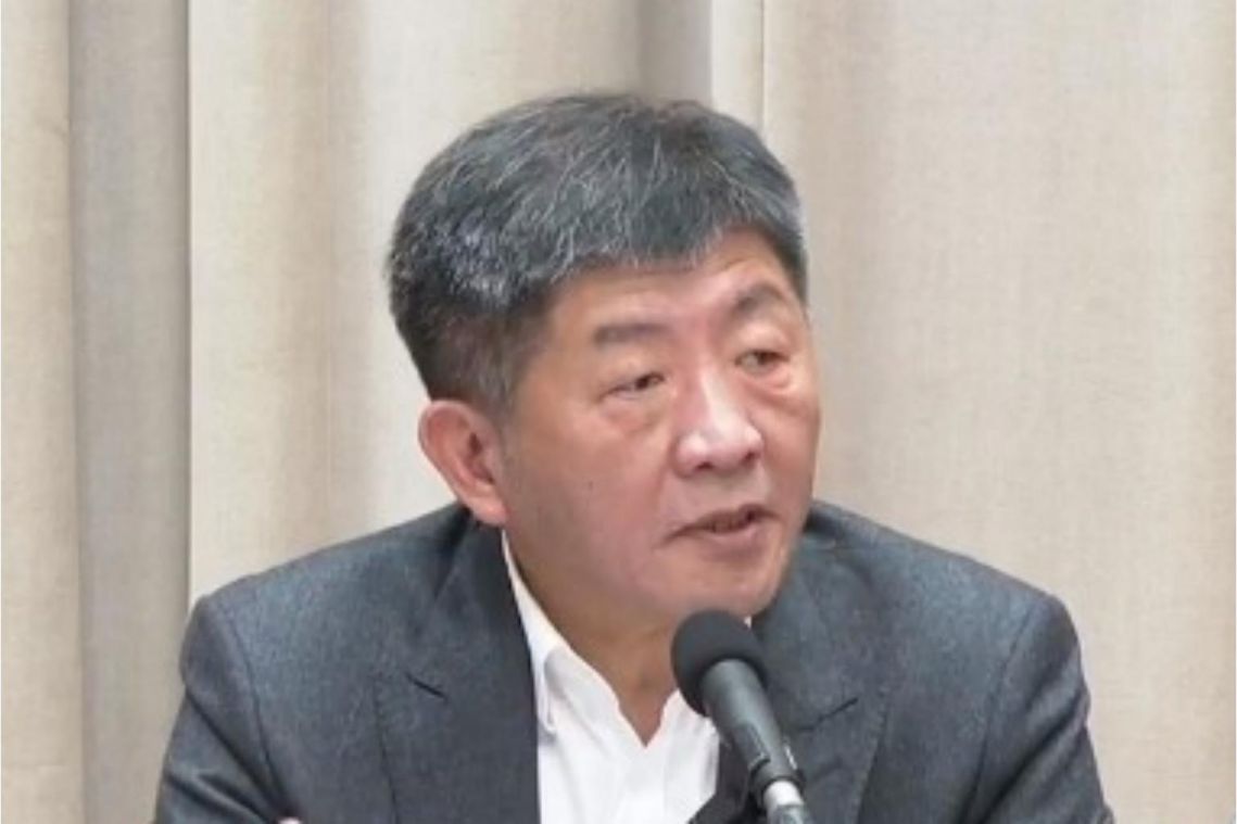 Health Minister gains fans even as Taiwan grapples with evacuation quandary, new coronavirus cases