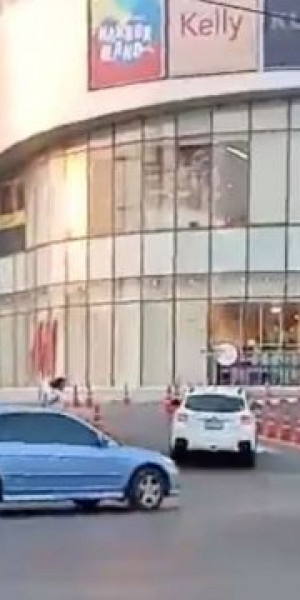 Thai police hunting for killer soldier who shot dead at least 17 in rampage