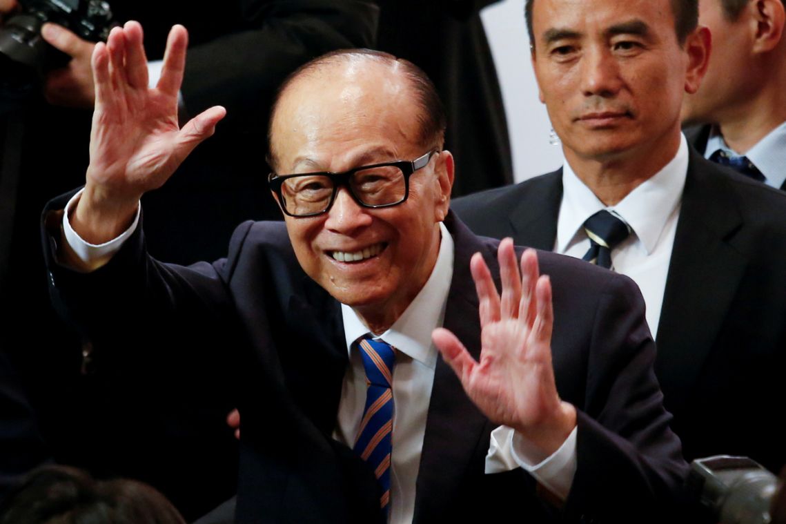 Hong Kong's richest tycoon gives $17 million to battle virus