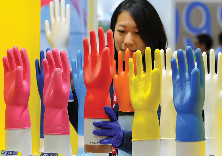 Malaysia-China Silk Route Chamber donates 3.75m pieces of gloves to China