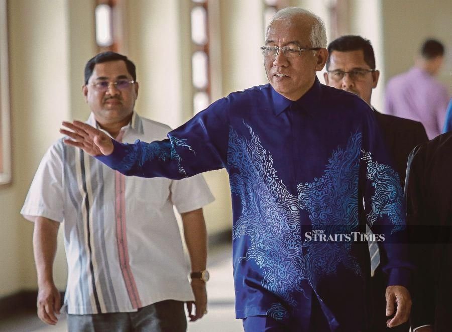 Et Tu Brute, lawyer compares Mahdzir Khalid to Brutus