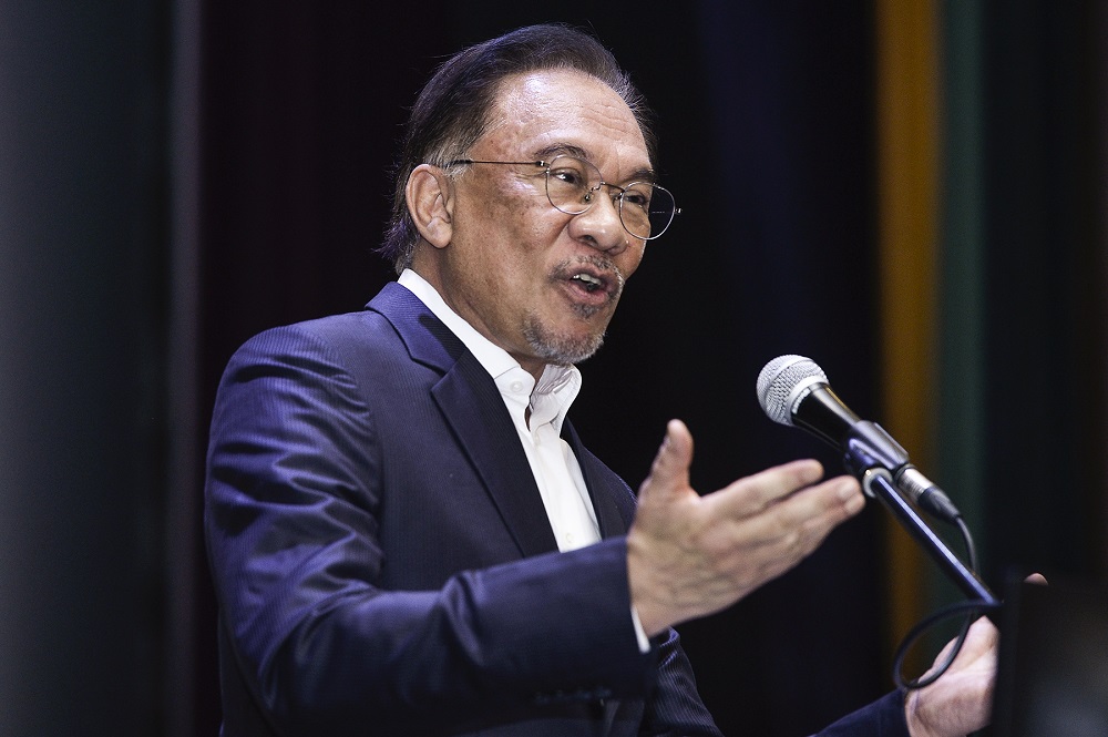SD to keep Dr M as PM? I haven’t been informed, Anwar says
