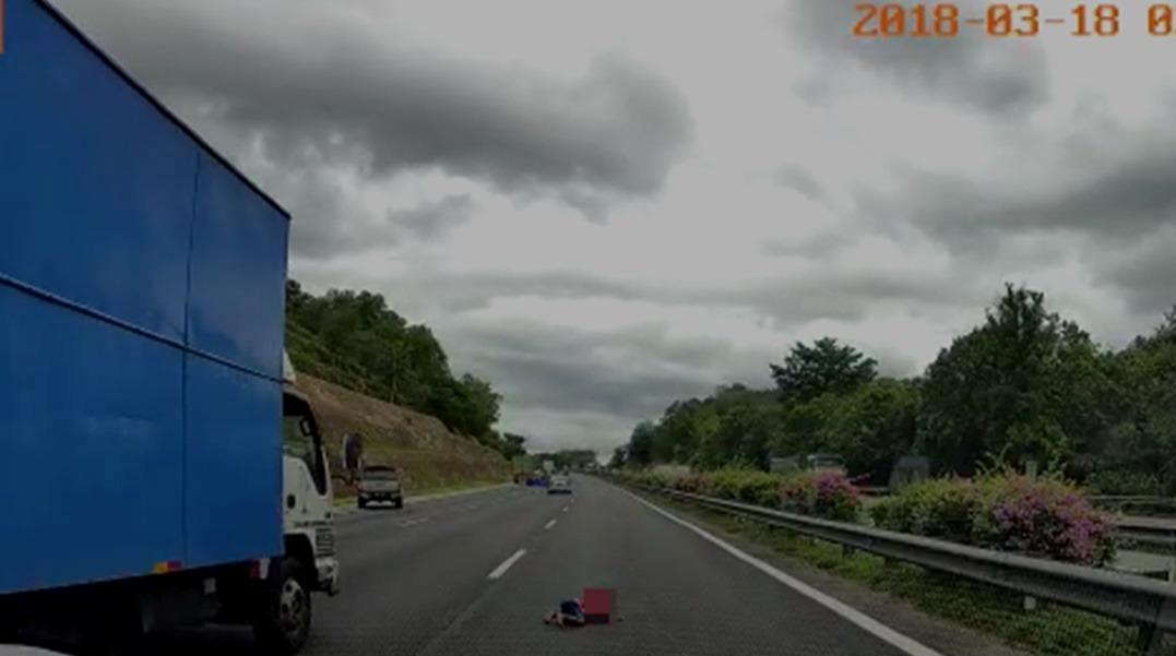 Toddler miraculously survives after being flung out of car during crash near Senawang