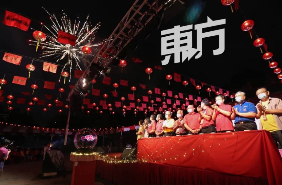 柔古庙游神亮灯　数人体温过高被拒门外
