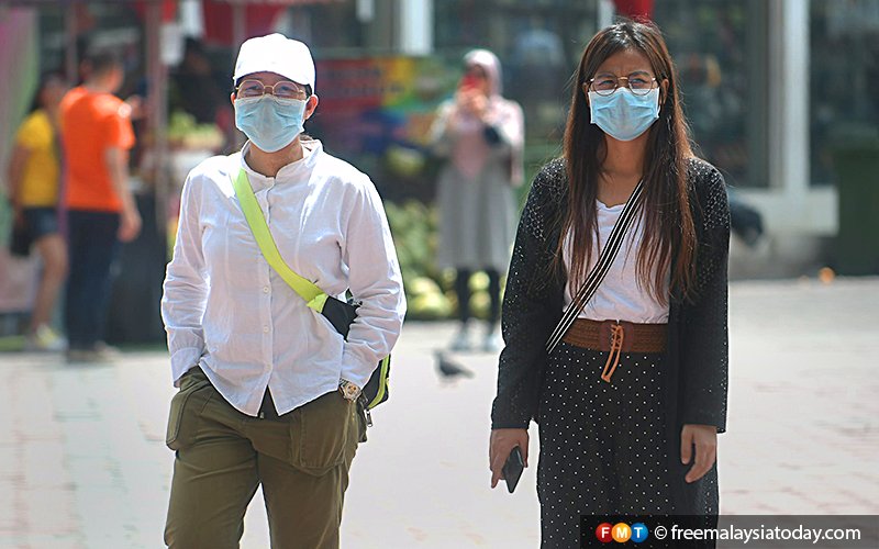 No need for panic buying, 400,000 more masks to hit market