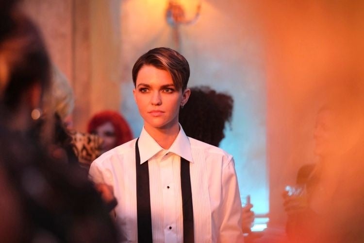 Batwoman: "Drink Me" Photos Introduce Nocturna