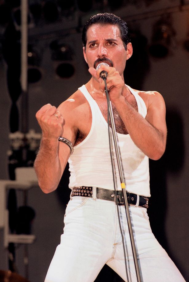 Freddie Mercury's final act to 'control his AIDS' just two weeks before he died