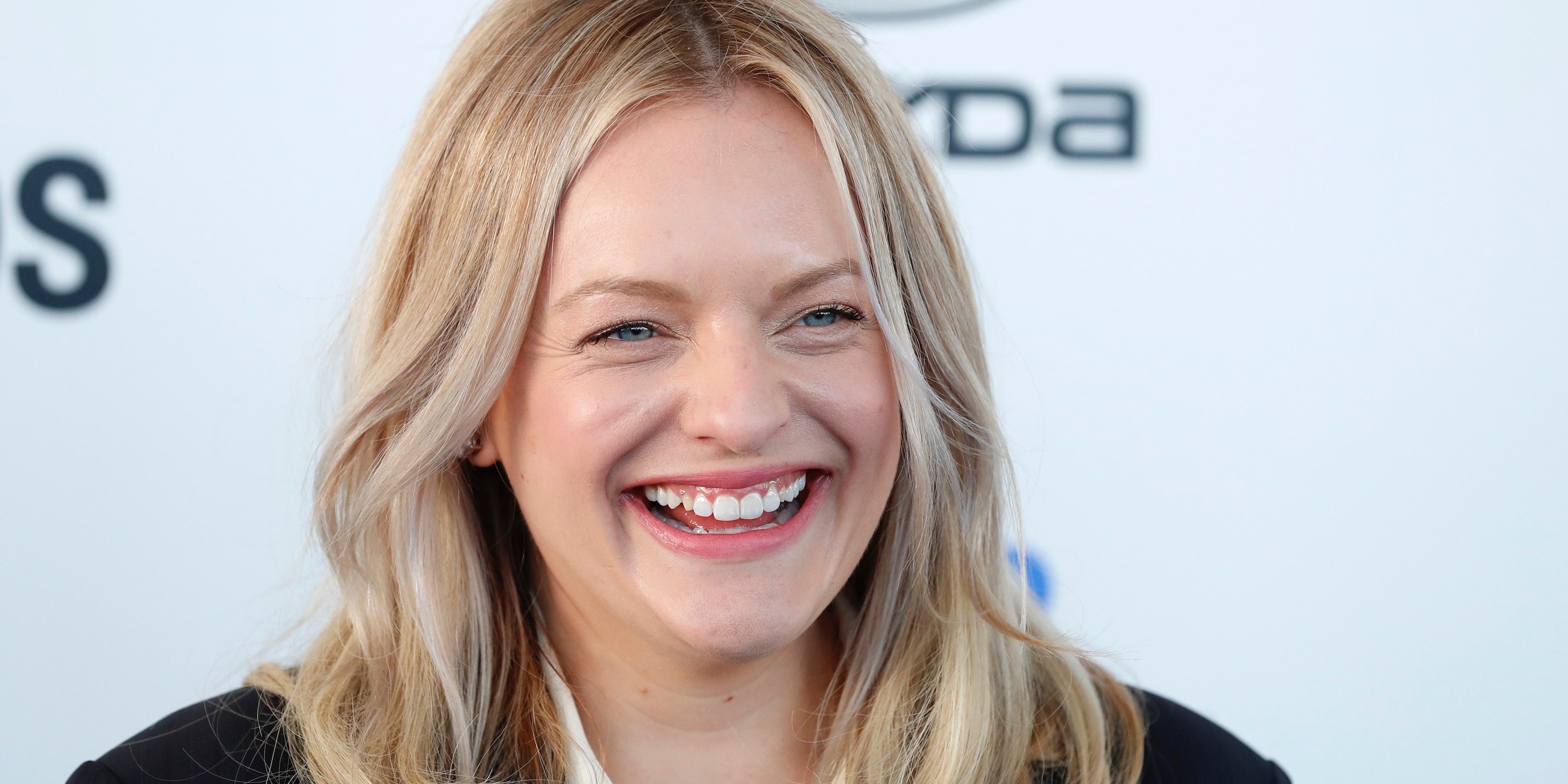 Elisabeth Moss wants to do a romantic comedy but doesn’t think anybody is interested