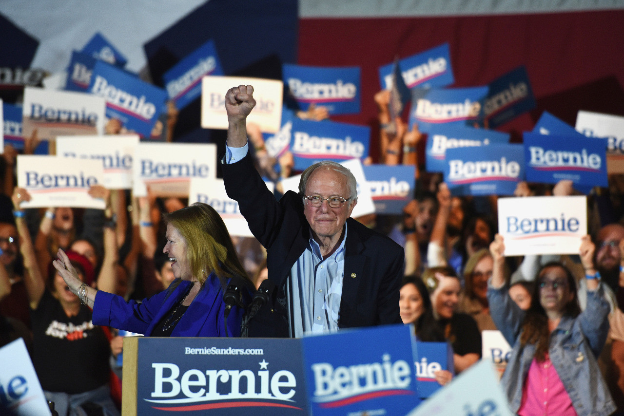 Sanders roughed up early at Democratic presidential debate