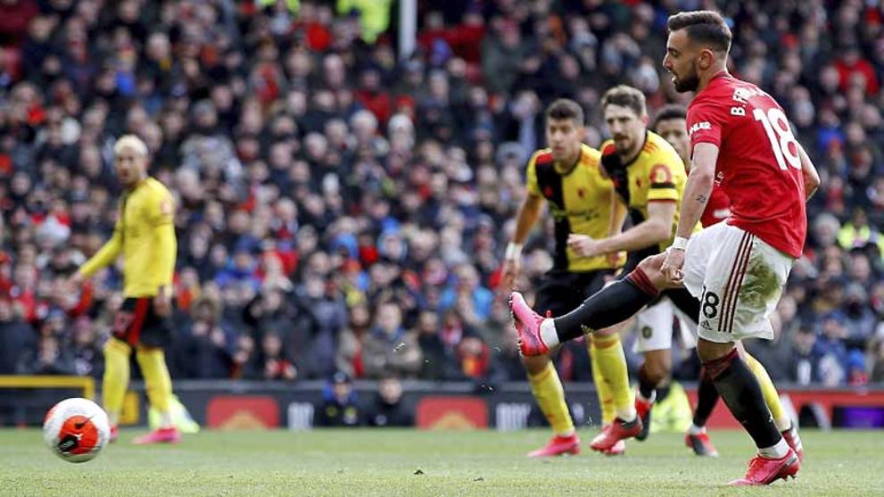 Football: Fernandes on the spot as Man Utd climb to fifth