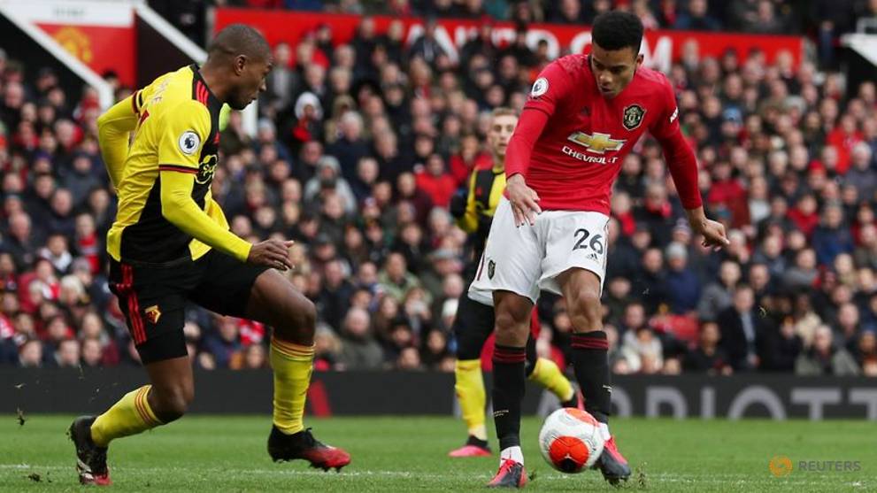 United outclass Watford to stay in top-four hunt
