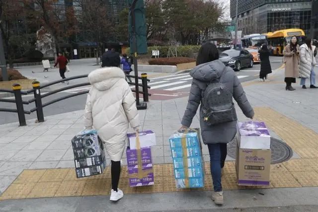 韩国600多名宗教团体成员被怀疑感染，竟拒接卫生官员电话（组图）