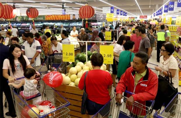 Tesco, which is reviewing ops in Malaysia, completes China exit