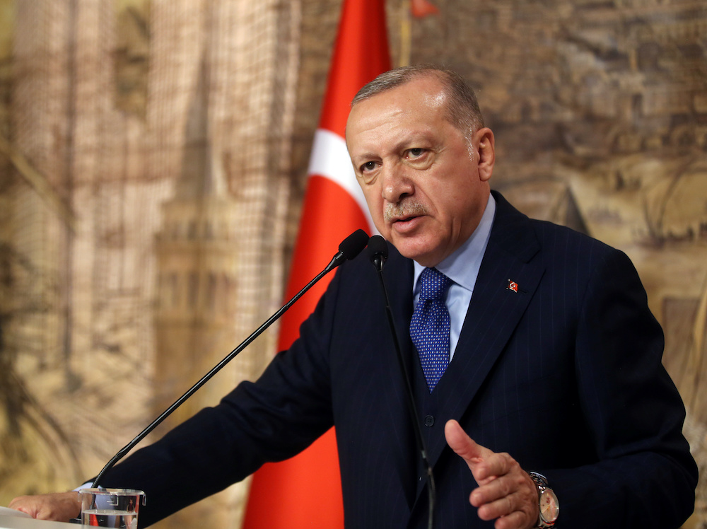 Turkey’s Erdogan asks Russia’s Putin to step aside in Syria