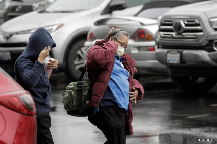 Coronavirus deaths rise to 6 in Seattle area as US pushes for more testing