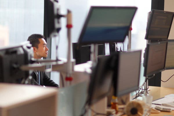 U.S. Limits Chinese Staff at News Agencies Controlled by Beijing