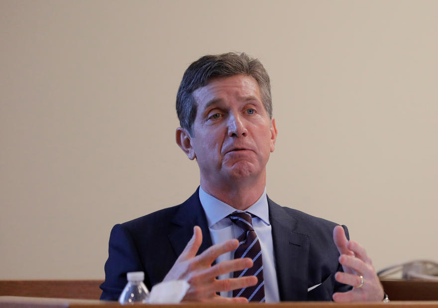 Shareholder calls for separation of J&J's CEO and chairman roles
