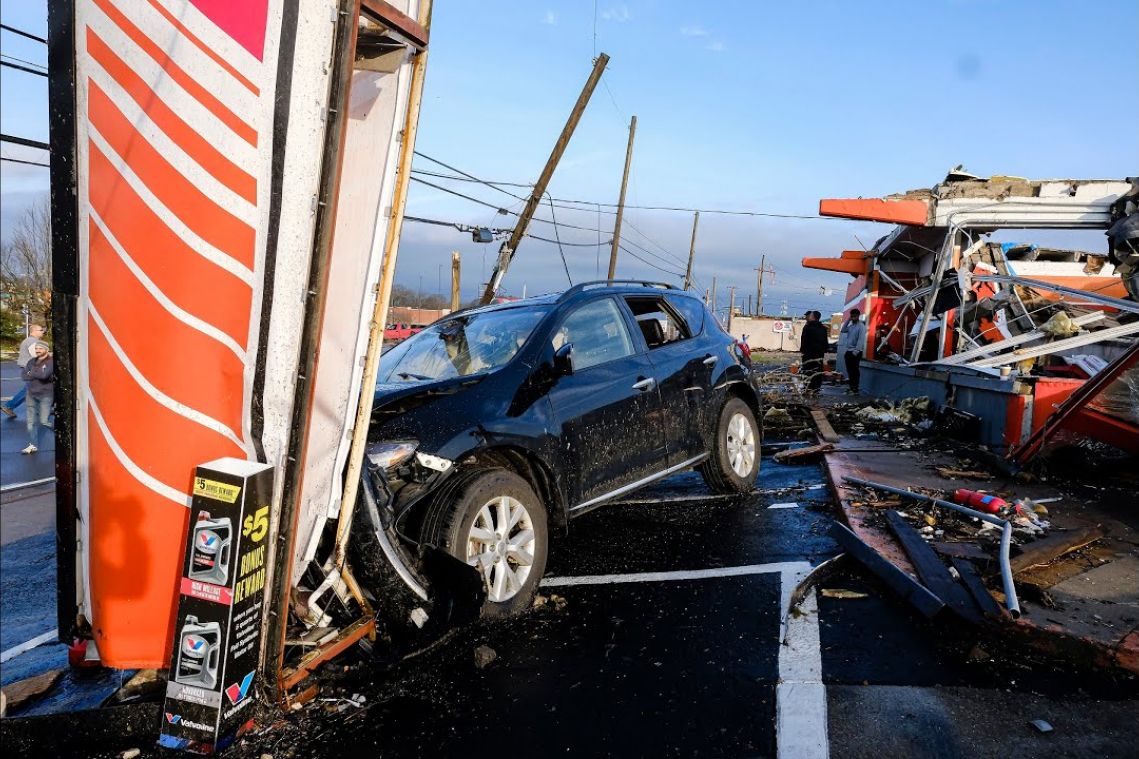 Tornadoes tear though Tennessee, 22 dead