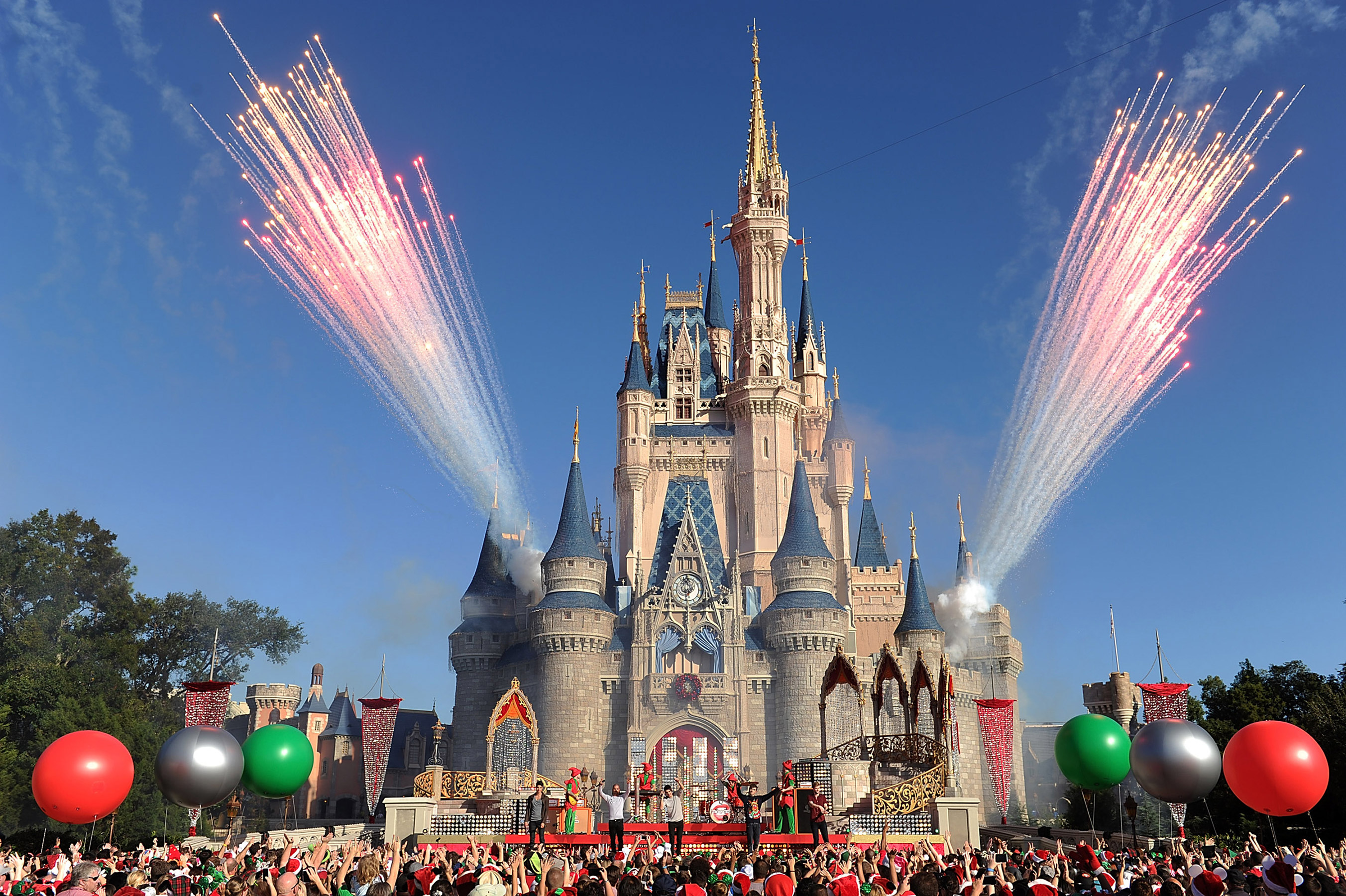 Lost and Found! Disney World Recovers Guest's iPhone Dropped in Lagoon Two Months Later