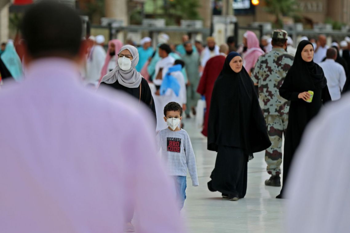 Coronavirus: Saudi Arabia suspends 'umrah' pilgrimage