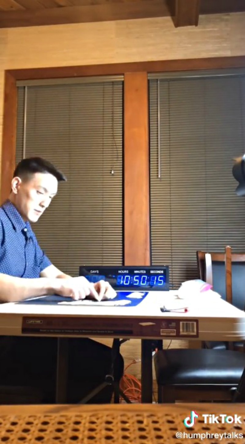 Man Goes Viral Using Rice to Show Jeff Bezos’ Wealth on TikTok