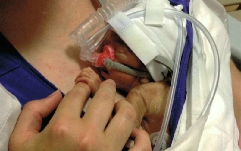 Scared pregnant women giving birth alone in virus-hit China