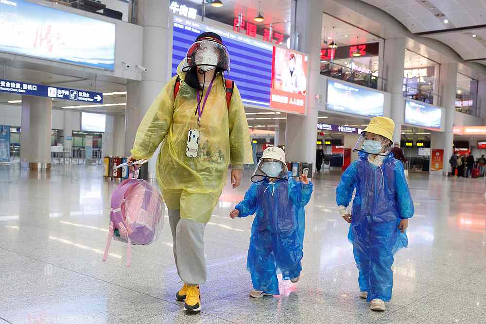 China has no new local Covid-19 cases outside Hubei for third day
