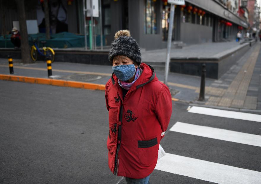 China has no new local coronavirus cases outside Hubei for third day