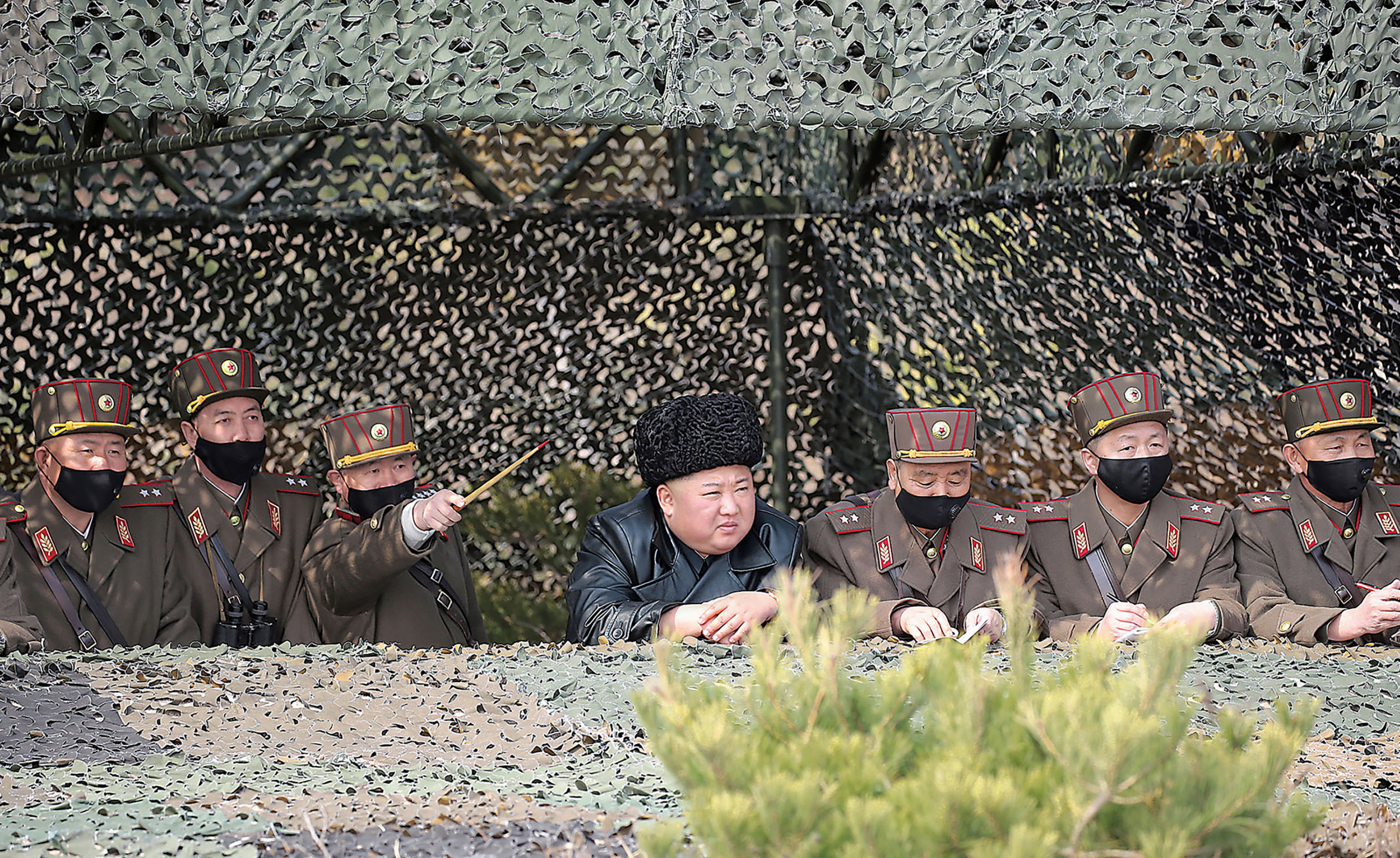 金正恩指导军方火箭炮射击比赛 本月第三次露面