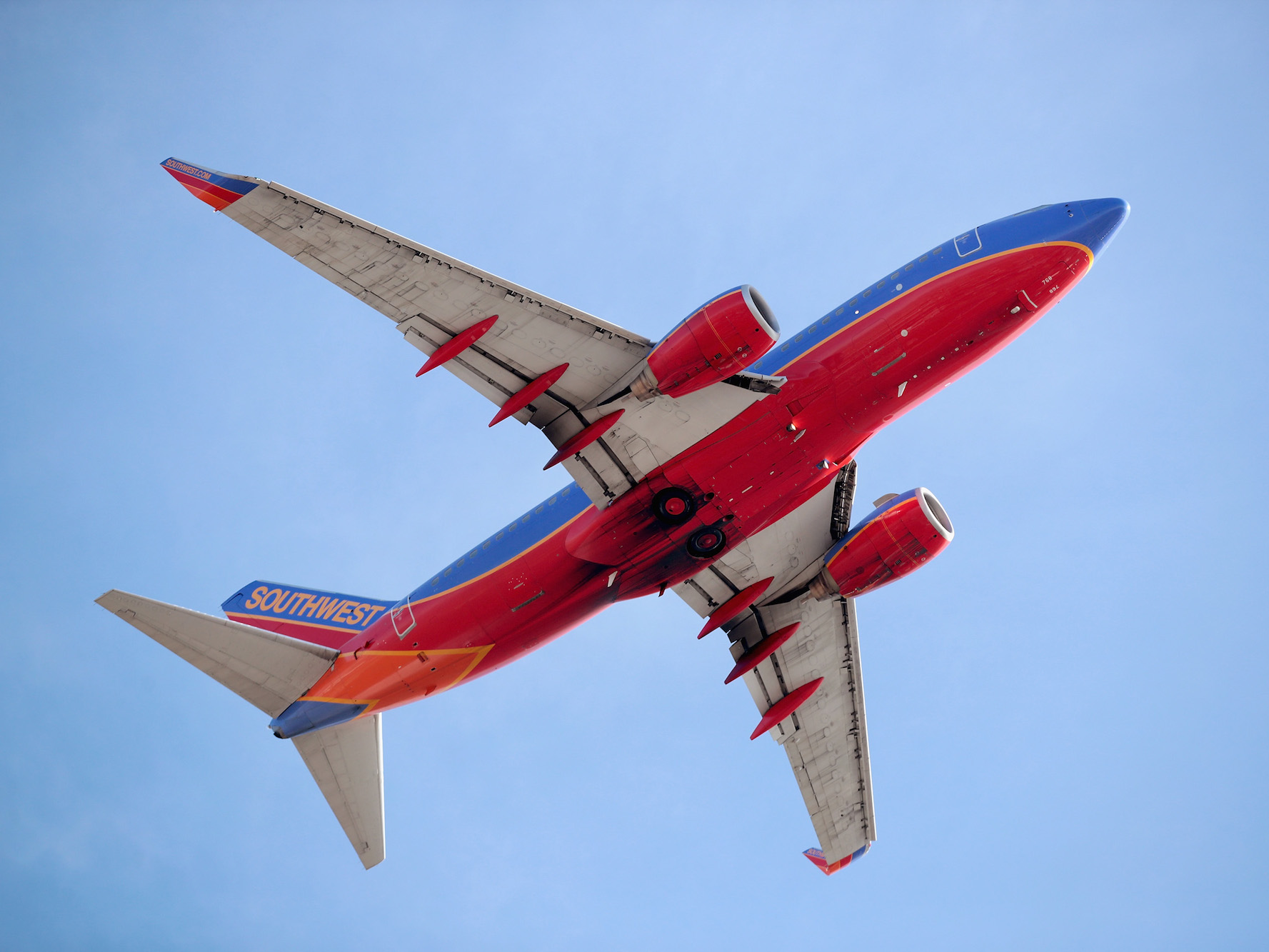 JetBlue’s CEO said the fallout from the coronavirus outbreak is worse than after 9/11. Here’s what airlines did then, and what they’re doing now.