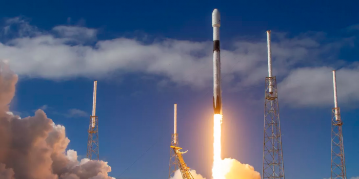 不受新冠疫情影响 SpaceX将于本周六发射新一批Starlink卫星