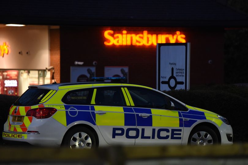 Man arrested for 'attempted murder' after pedestrians and police officer hit by car