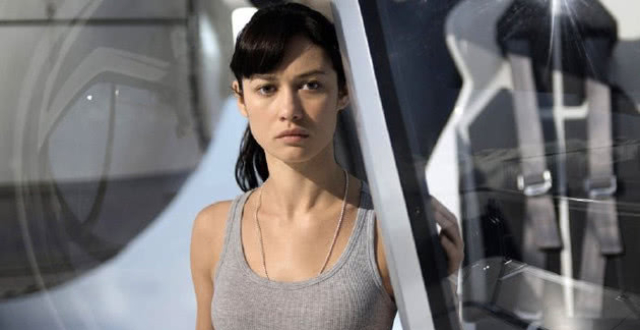 007“邦女郎”确诊新冠肺炎 自曝发烧虚弱已在家隔离近一周