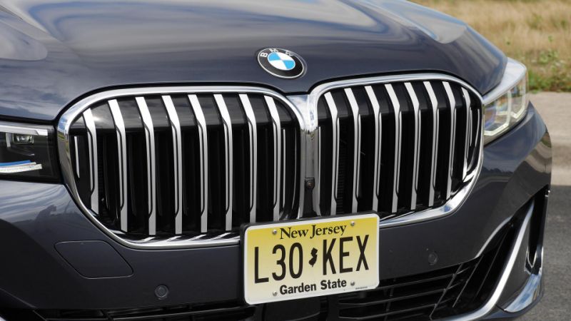 Here's what the giant kidney grille looks like on a BMW 4 Series Convertible