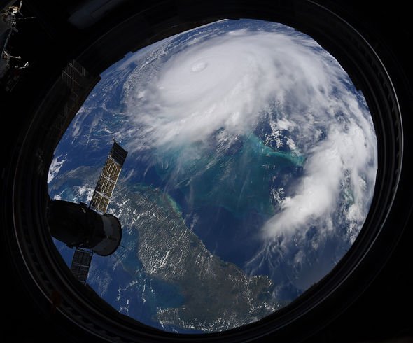 NASA time-lapse: Watch Earth complete a lap around the Sun from one million miles in space