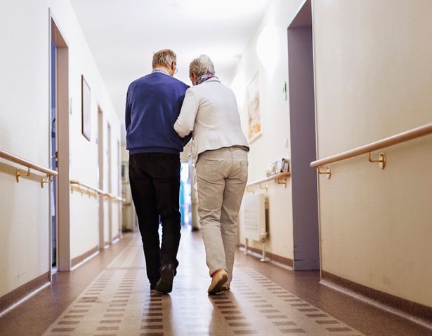 Families urged to speak to elderly relatives about end of life care