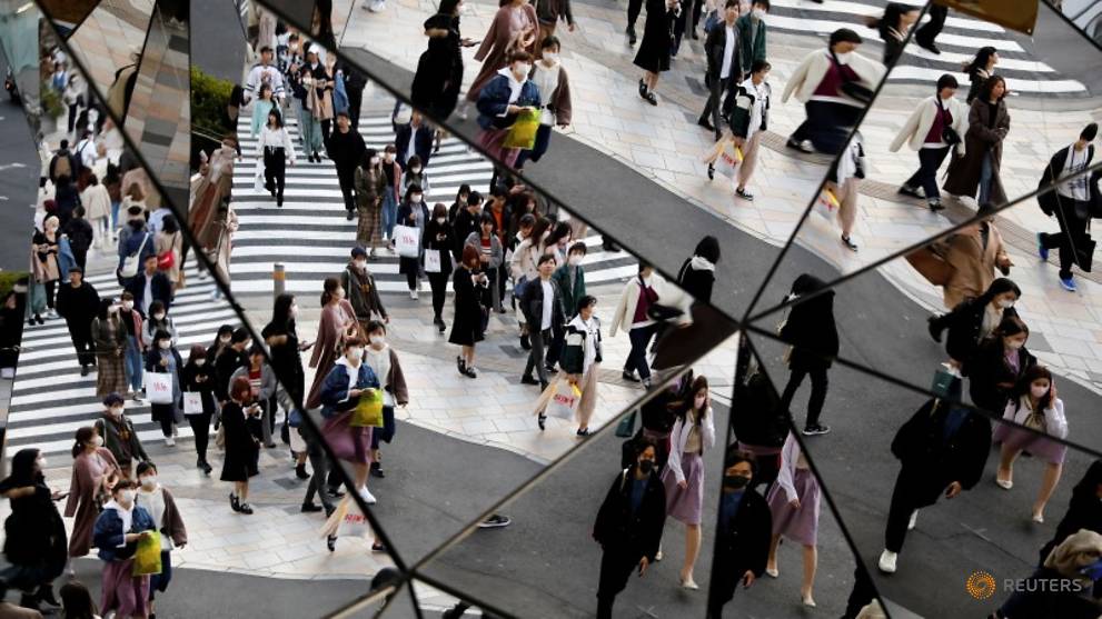 Japan 'not planning' a coronavirus emergency but entry bans loom
