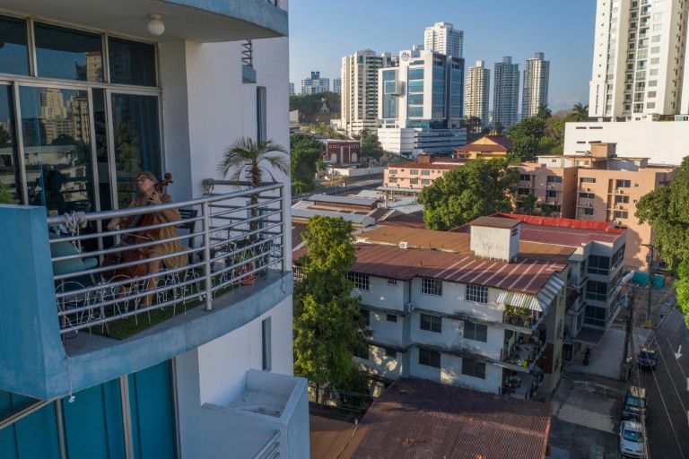 Panama to restrict movement by gender during virus quarantine