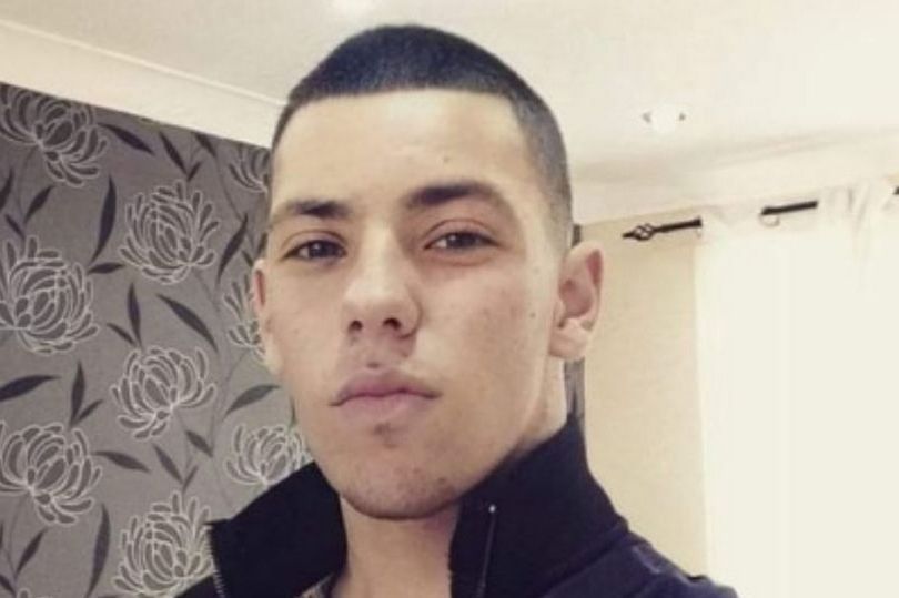 Man who can 'talk for England' offering to call lonely people during lockdown