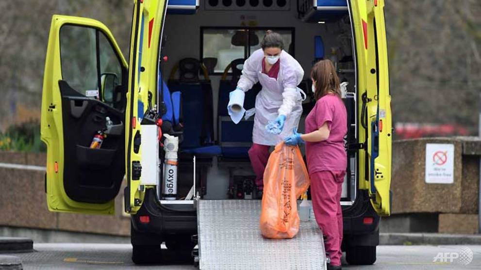 UK records more than 500 daily coronavirus deaths for first time