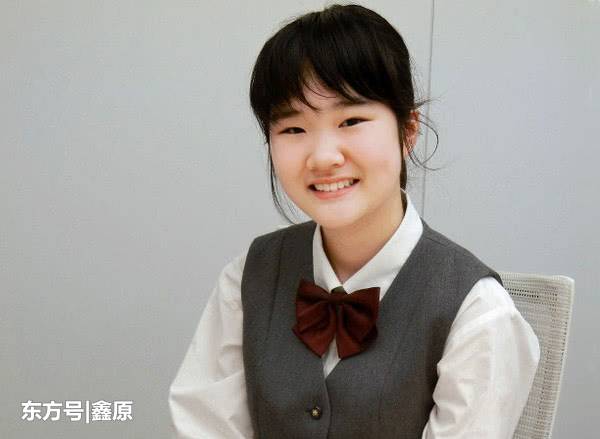 日本14岁少女用程课表当构架写“超龄神作”，作品狂卖10万本