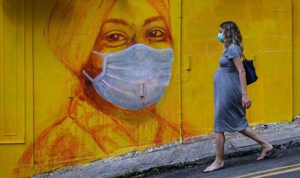 Coronavirus when pregnant: Childbirth during pandemic will be 'traumatic' warns expert