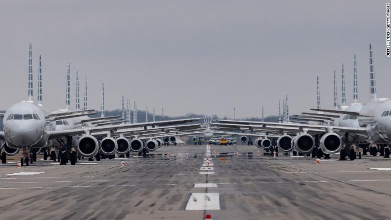 British Airways furloughs 30,000 workers