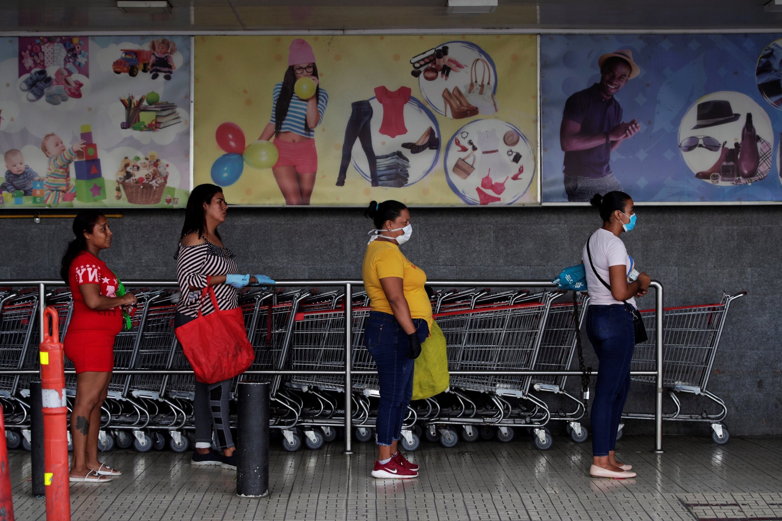 Peru and Panama’s lockdown only allows men and women outside on different days