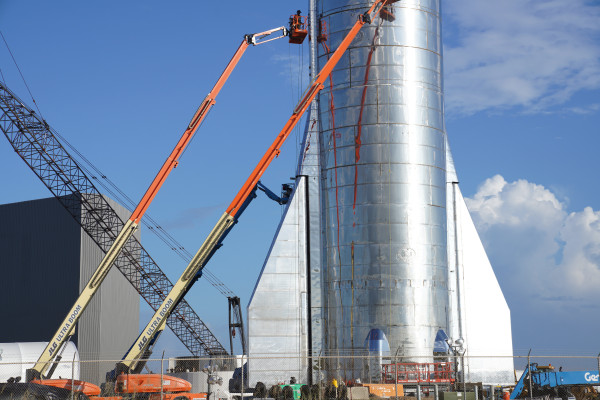 SpaceX’s latest Starship prototype fails under pressure testing
