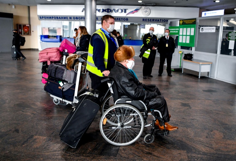 Stay or go? French fly home from Russia amid pandemic