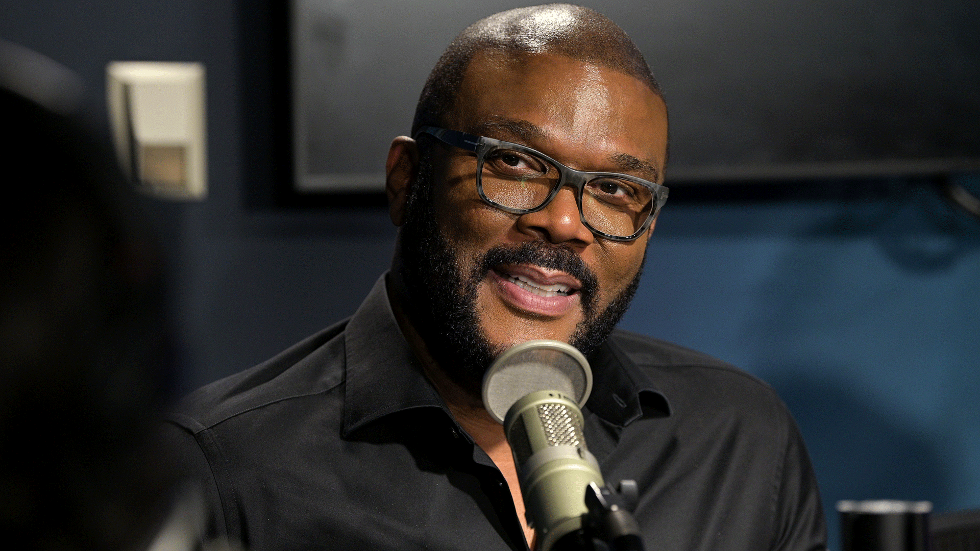 Tyler Perry Leaves Massive $21,000 Tip For Atlanta Restaurant Employees