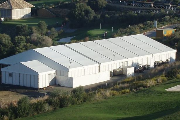 Morgue which can hold 1,000 bodies is being built as UK coronavirus death toll rises