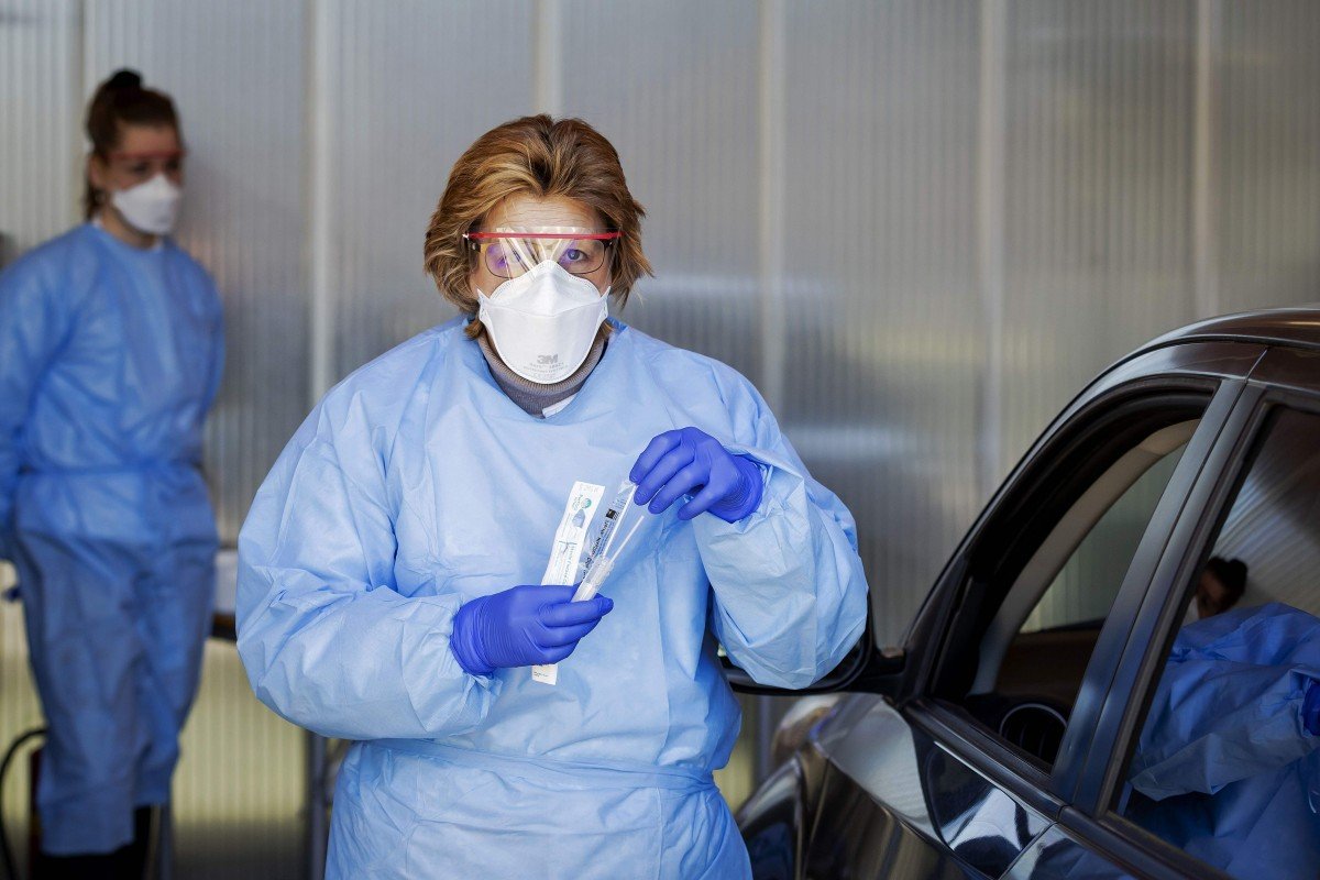Britain’s effort to speed up coronavirus testing hit by faulty antibody kits