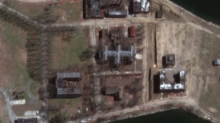 New York slashes dead body holding time as video of mass burial at Hart Island goes viral